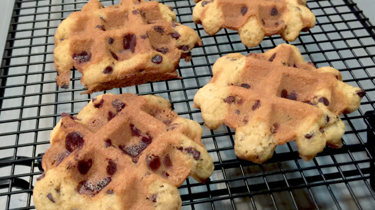 How To Bake Chocolate Chip Cookies In The Waffle Iron
