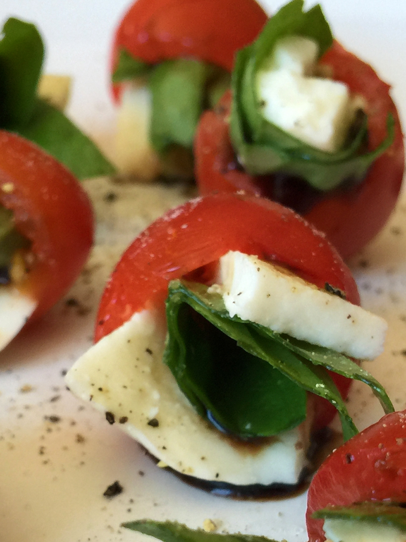 Easy and Fast Recipe For Bite-Size Caprese Appetizers