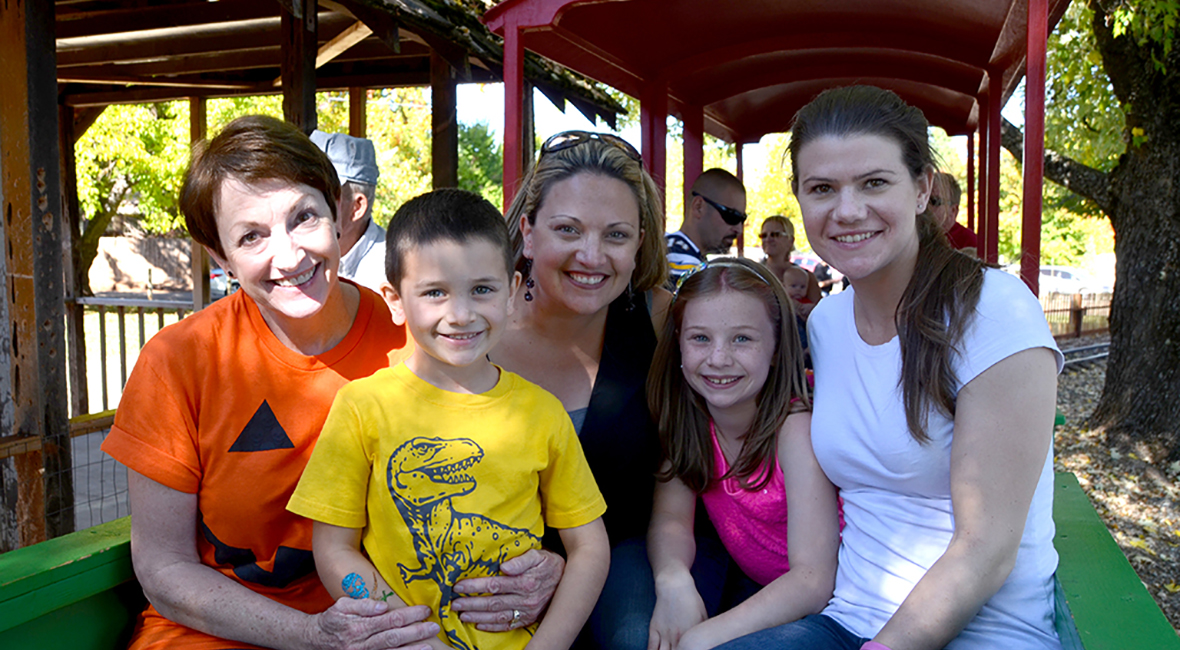 Family Train Rides at Apple Hill