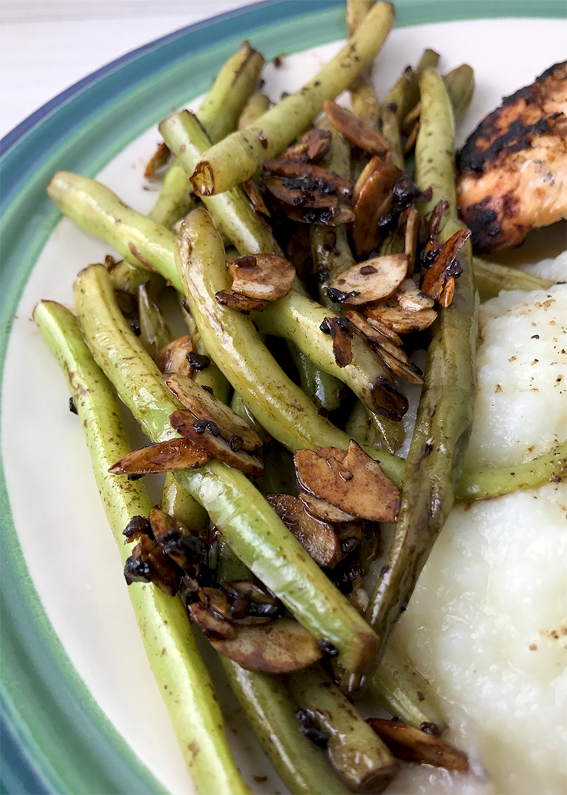 Whole30 Almond Balsamic Green Beans Recipe