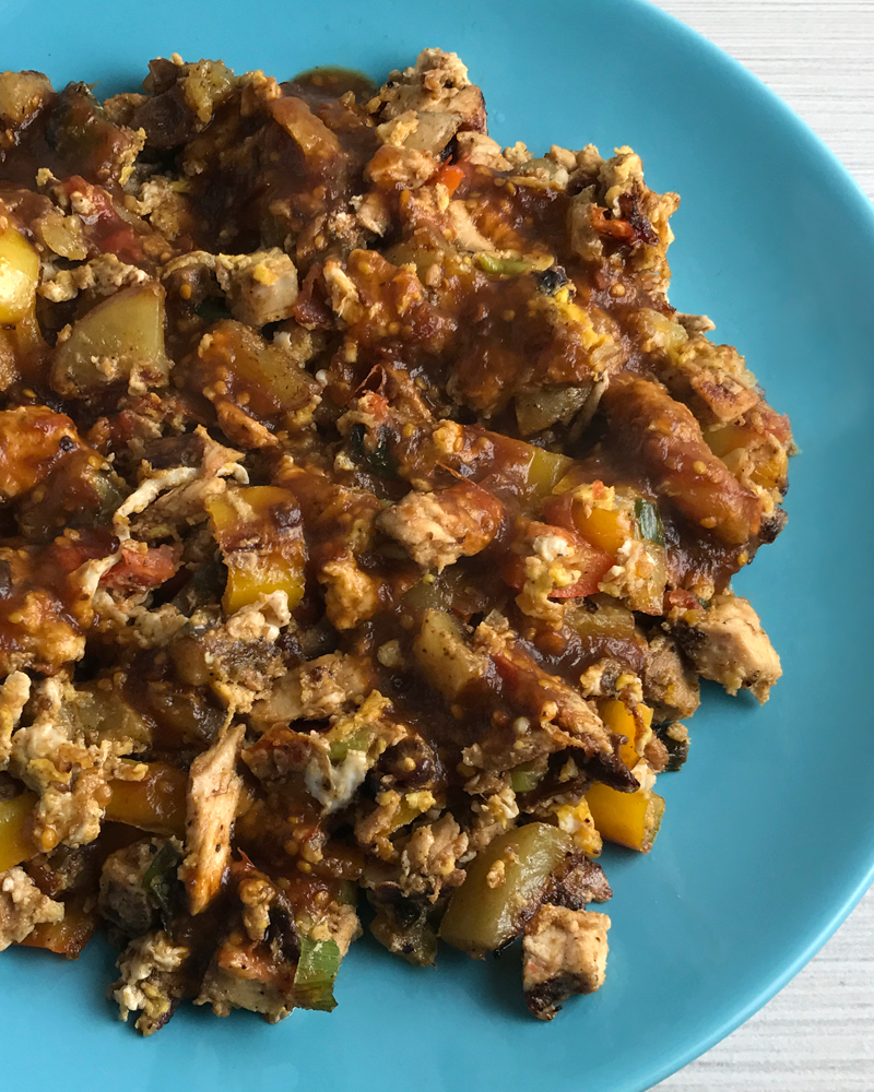 Whole30 Spicy Chicken Ranchero Breakfast Scramble Recipe