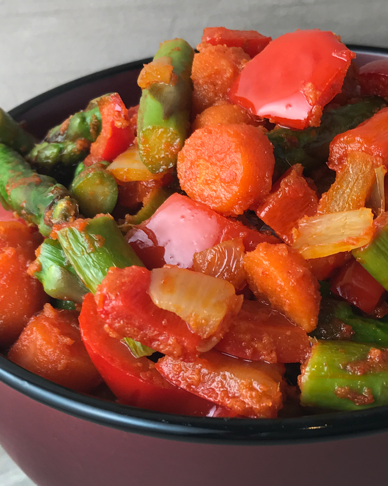 Whole30 Thai Red Curry Vegetable Stir-Fry