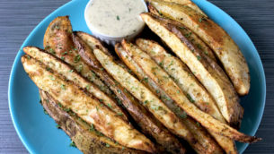 Whole30 Wedge Cut Seasoned Parsley Fries with Ranch Dressing