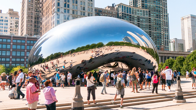 Cloud Gate Chicago Photo By Elesi/Shutterstock