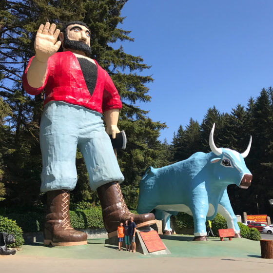 Paul Bunyan and Babe The Blue Ox Statues