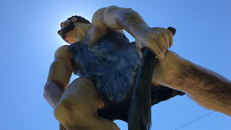 Grants Pass Oregon Caveman Statue