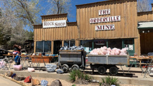 Roadside Rock Shops In Orderville, Utah