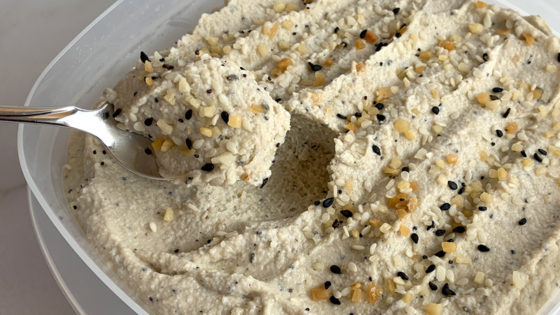 Everything Bagel Cashew Cheese (Whole30)